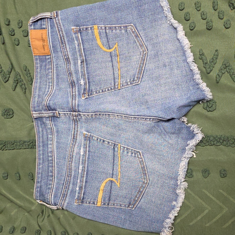 AEO Shorts - Picture 2 of 6